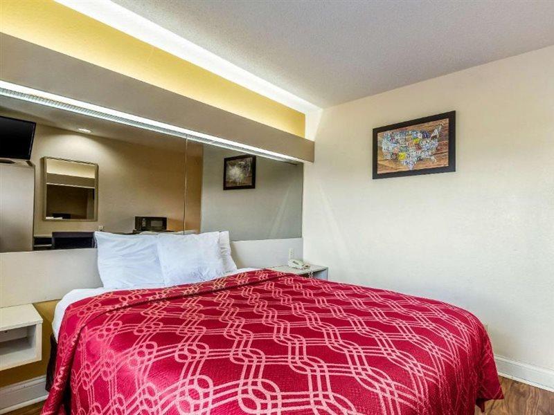 Econo Lodge Inn & Suites Evansville Stevenson Ngoại thất bức ảnh