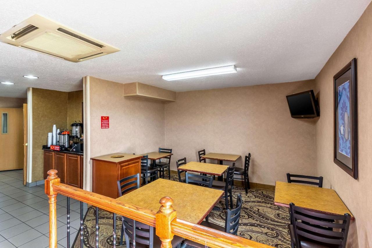Econo Lodge Inn & Suites Evansville Stevenson Ngoại thất bức ảnh